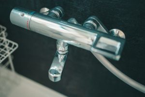 お風呂場で起こる水漏れに対処する適切な方法