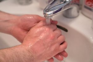 洗面所の水漏れにご用心！水が漏れた時の対処法は？